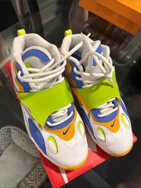 Nike Kids White, Blue & Lime Hook-and-Loop Sneakers